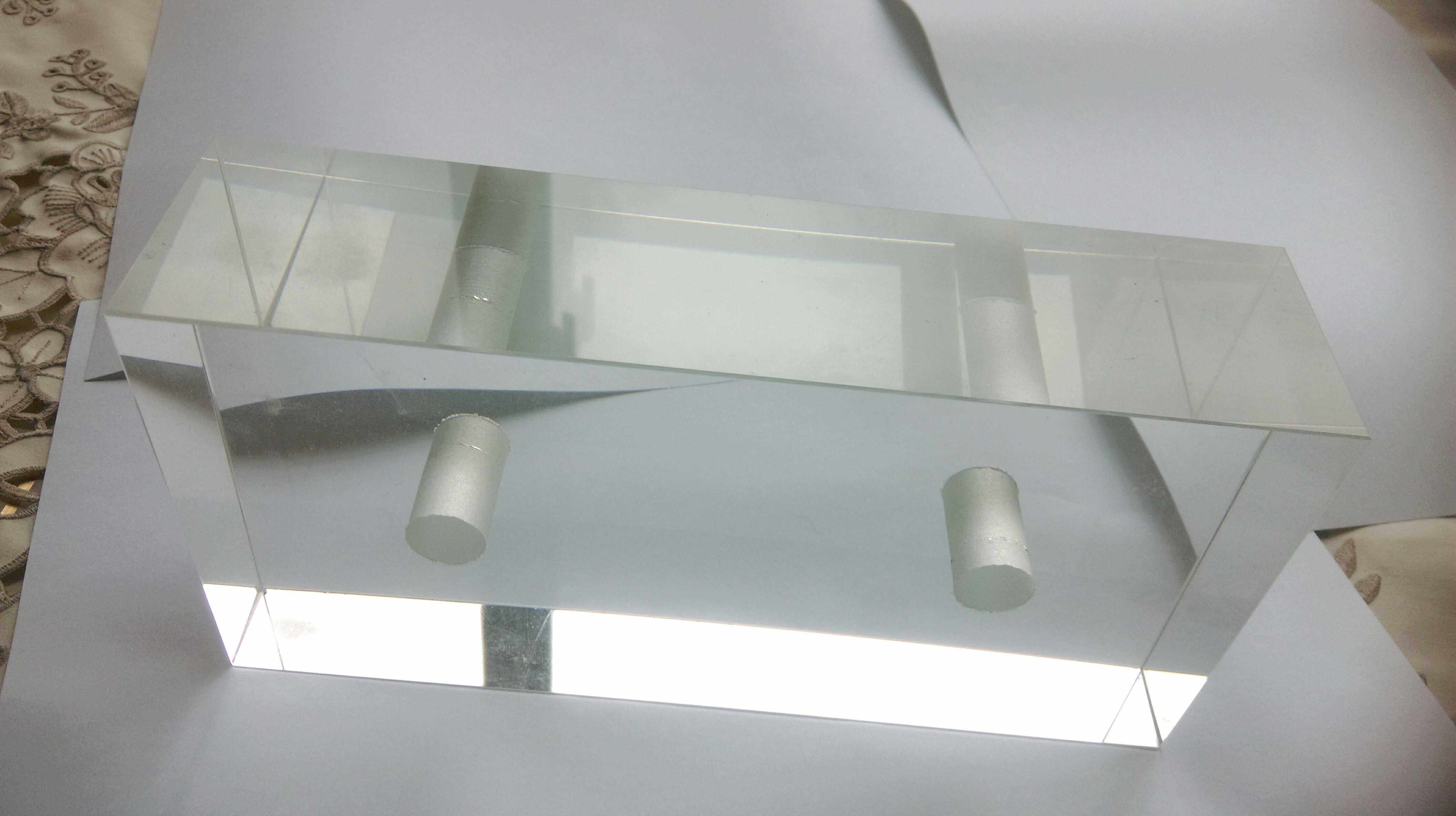 High white material fine polished solid glass brick high penetration drilling glass brick specifications 198 * 98 * 48mm spot direct