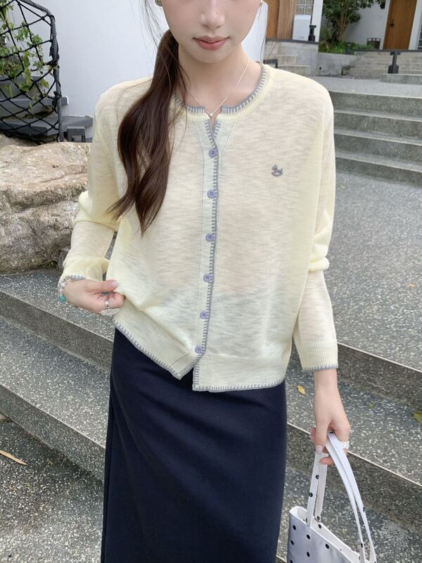 Thin Knit Cardigan for Air-Conditioned Rooms