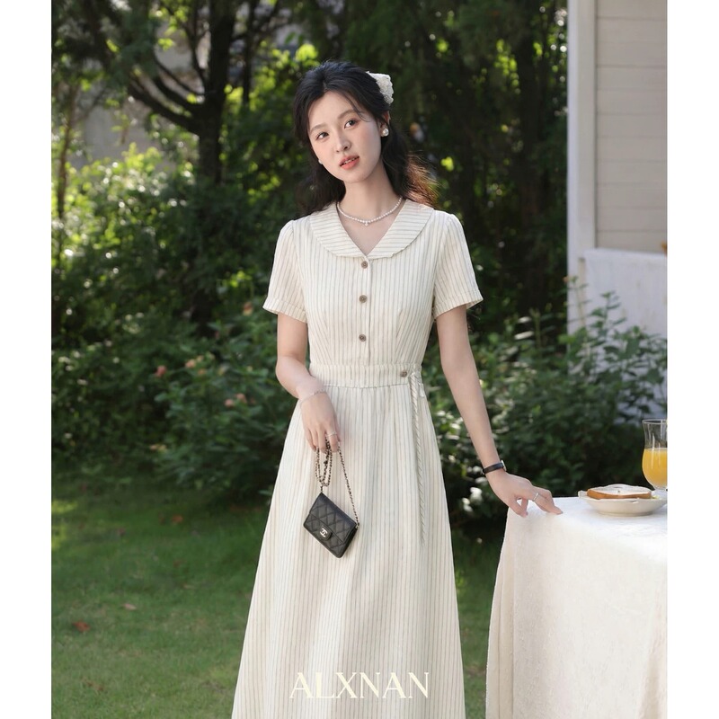 Trendy and Unique Apricot-Colored Short-Sleeved Nursing Dress, Slim Fit, Stylish Mom's Summer Thin Style 2026 Postpartum Nursing Clothes