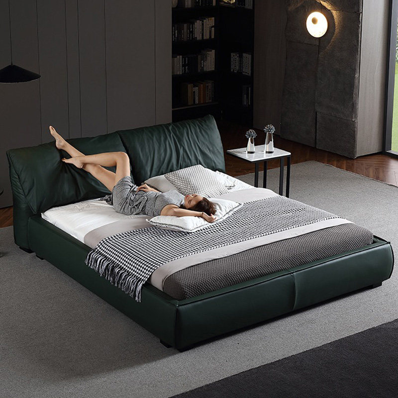 Modern minimalist light luxury leather bed master bedroom Italian design storage tatami double soft package solid wood leather art bed