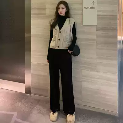 2020 new European goods early autumn net celebrity Western style short man is tall, fashionable and gentle two-piece suit female vibrato