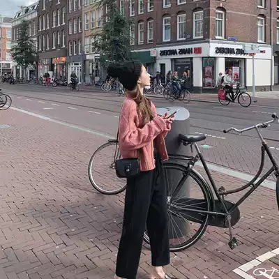 2021 new European goods early autumn net red Western style short man is tall, fashionable and gentle two-piece suit female vibrato