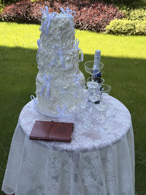 New French-Style Lawn Wedding Photography Props English Letter Veil Wedding Champagne Tower Wine Goblet Cake Hot New French-Style Lawn Wedding Photography Props English Letter Veil Wedding Champagne Tower Wine Goblet Cake Hot