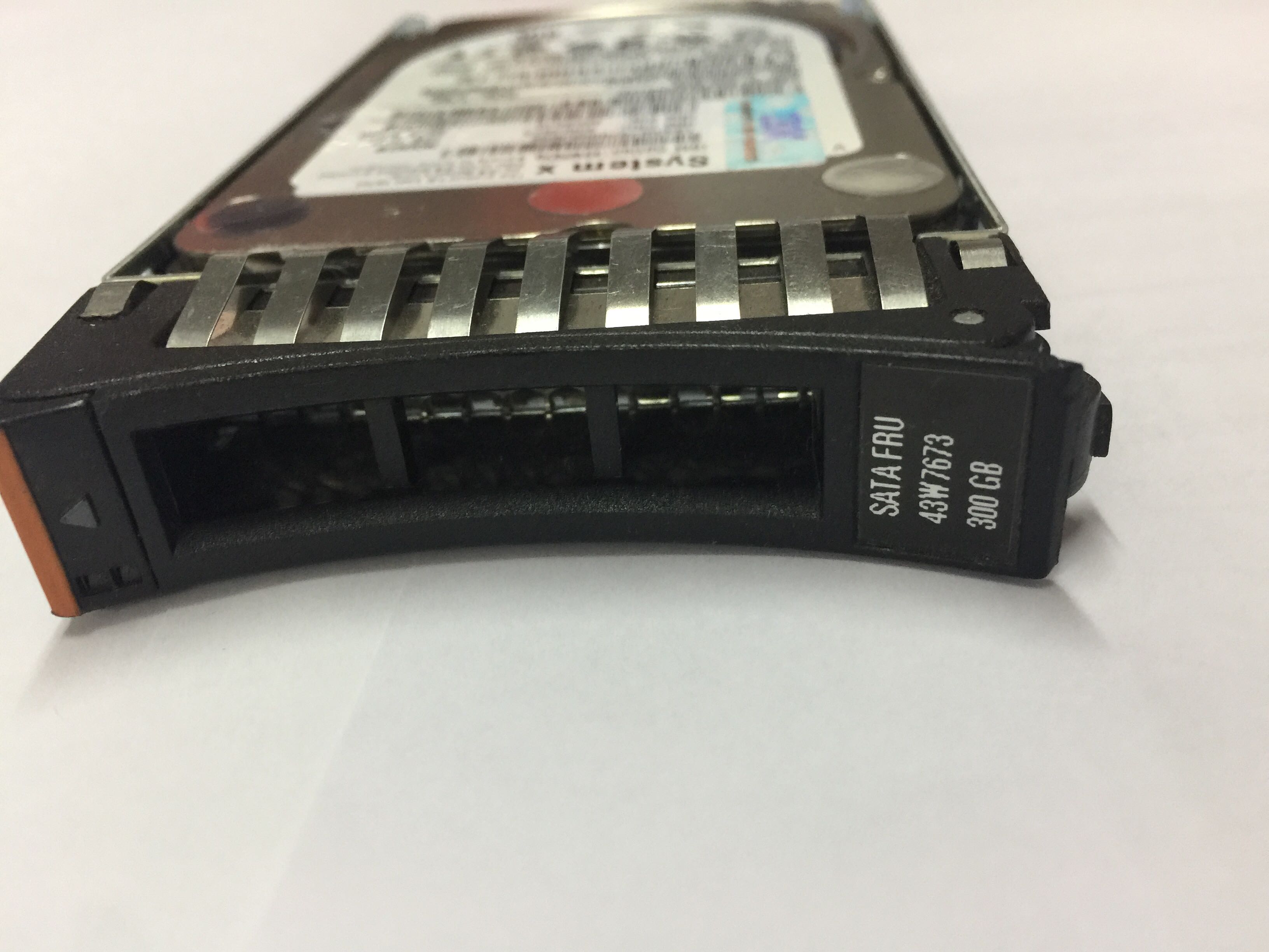 PCパーツ IBM 43?W7673?IBM 300?GB 10?K SATA 2.5?SFF HS HDD???43?W7670 Amazon | IBM 43 W7673 IBM 300 GB 10 K SATA 2.5 SFF HS HDD
