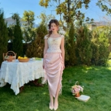蕾诗莓 Топ с чашкой Rose Cake, бежевый, с цветочным принтом, во французском стиле, милая женская одежда на одно плечо, лето 2025, новый стиль