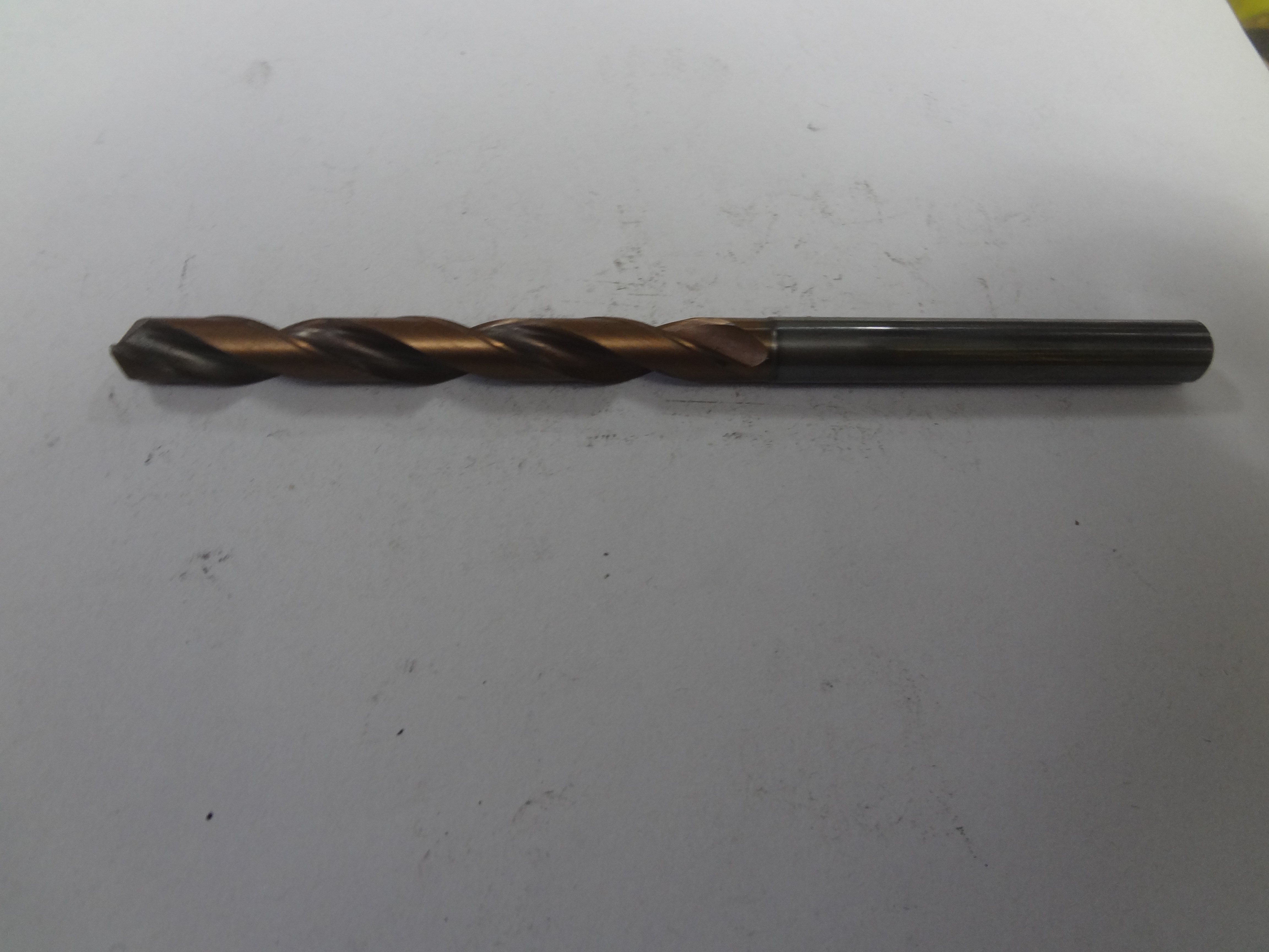 Imported second-hand OSG6 9mm7 1mm internal cooling tungsten steel drill bit