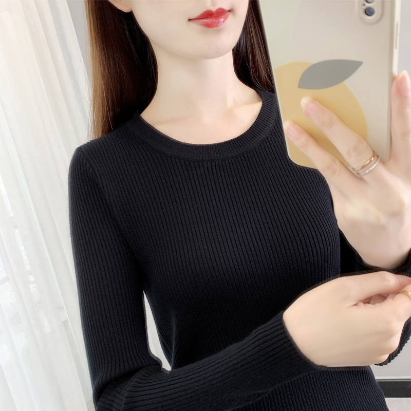Black Base Layer Sweater for Women, Stylish Spring and Autumn Style, Round Neck, Short Style, Slim Fit, Tight-Fitting, Thin Knit Top