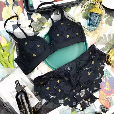 Sexy triangle cup lace underwear women's small chest large comfortable breathable gathering without steel ring underwear set close summer