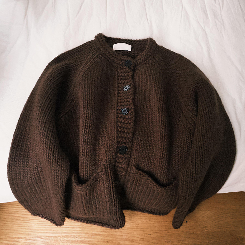 Fengshen Outfit Series! Dark Brown Thick-Line Round-Neck Single-Breasted Sweater Coat for Women, Autumn Double-Pocket Knitwear