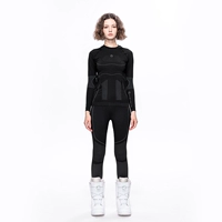 Черно -серые женщины