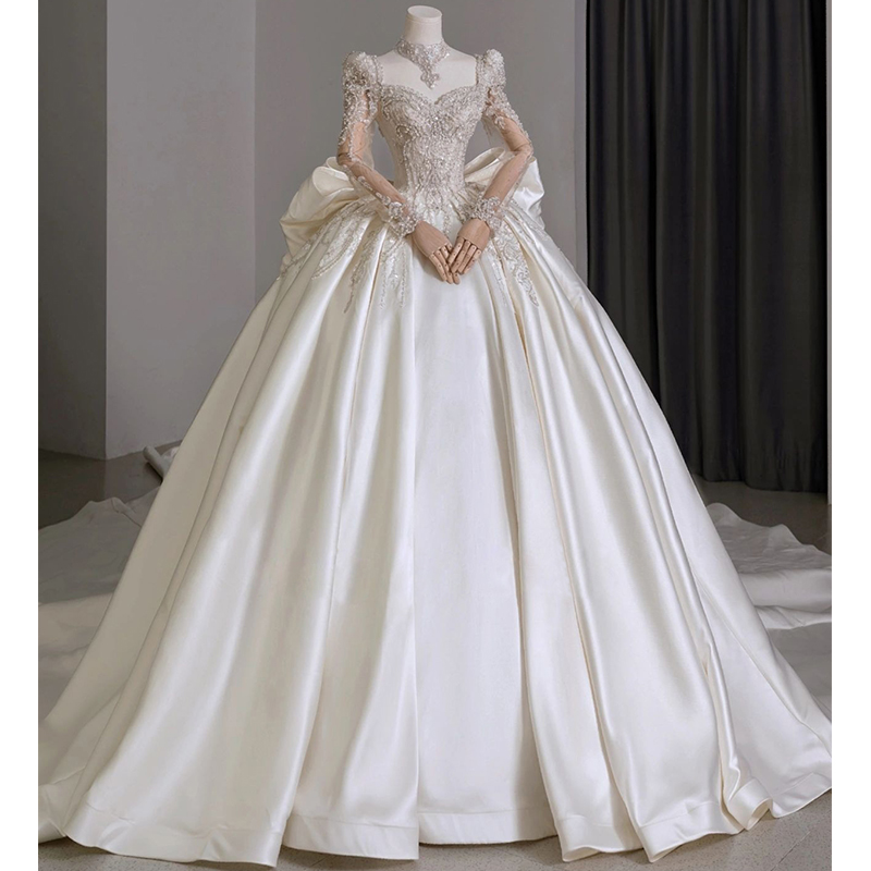 Long -sleeved wedding dress 2023 new bride's tail small man goes out, gauze, retro 2024 winter high -grade satin Long -sleeved wedding dress 2023 new bride's tail small man goes out, gauze, retro 2024 winter high -grade satin