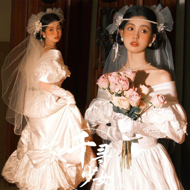 Photo Studio Theme Retro Hong Kong Style French Light Wedding Dress Palace Photo Satin Dress Nostalgic Personal Photo Clothing for Women