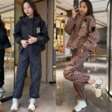 Дизайнерский комплект, осенняя куртка, штаны, в американском стиле, тренд сезона