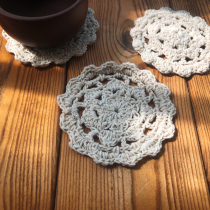 Literary retro handmade crochet crochet small round Kung Fu tea coaster insulation pad photography props DIY accessories