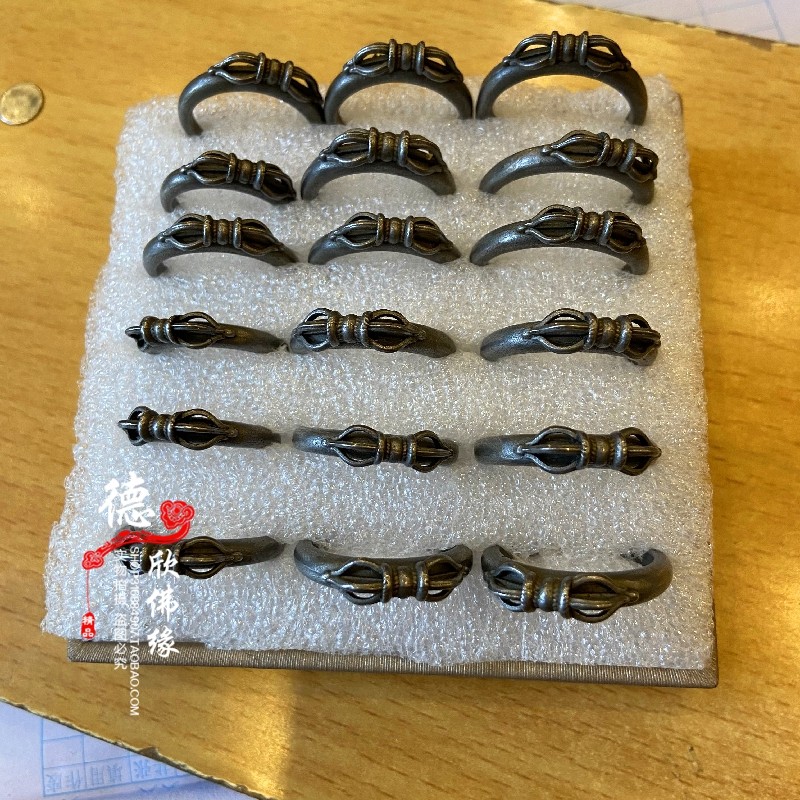 0520185 セール❗️プラチナ仕上げ金剛杵、39個