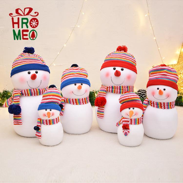 Hromeo Snowman Family of Three Dolls Christmas Decorations Hotel Window Christmas Decorations