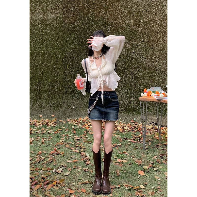 Aunt Barbie's pure desire to hang neck long sleeve shirt woman summer 2022 first love snow spinning French style design senses fake two blouses