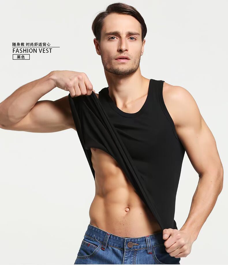 Alang cho biết, người đàn ông trưởng thành thường mặc áo vest cotton màu rắn cá tính, áo len mỏng bé trai thương hiệu lớn quần lot
