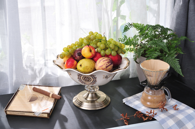 Fruit stand European ceramic Fruit bowl KTV room table place decoration key-2 luxury honourable compote