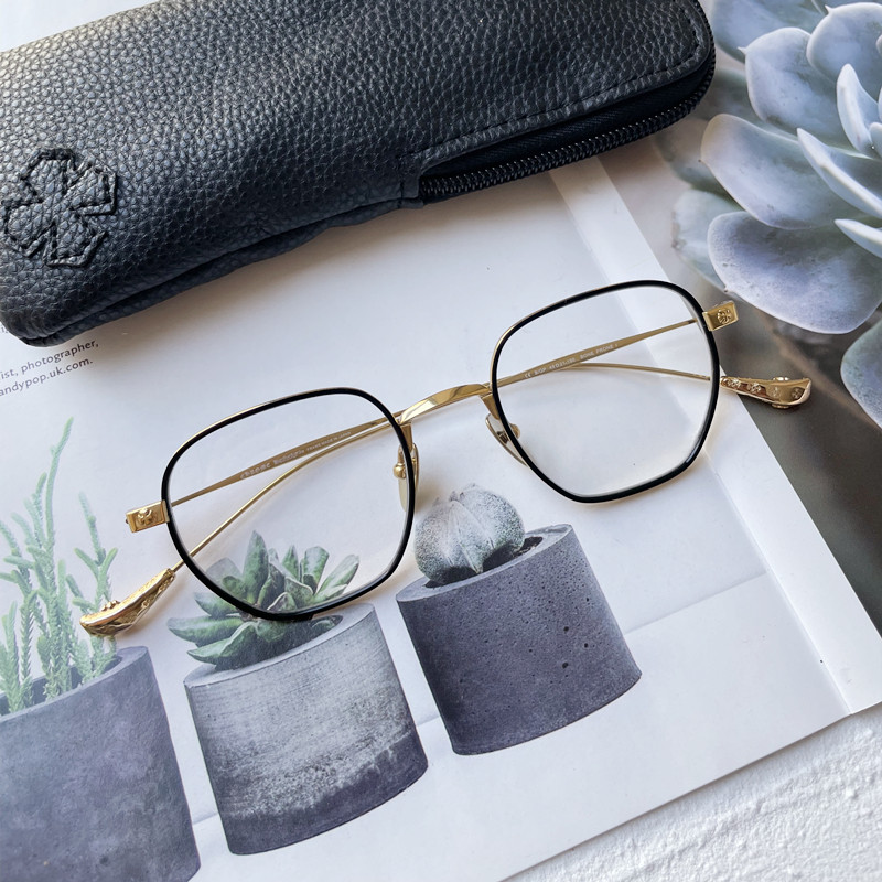 Star co-stars BONE PRONE IV Eye frames Beta Titanium Men's trendy hand punk female fashion Near-lens holder