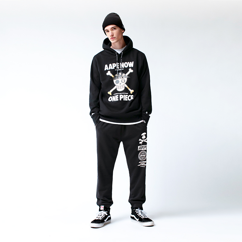 0点前1小时： Aape×OnePiece 联名款航海王 9265XXB 男士印花连帽加绒卫衣 双重优惠424.4元包邮 买手党-买手聚集的地方