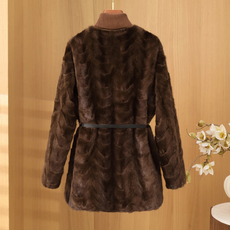 2025年秋冬真爱貂进口水貂大衣适合谁？