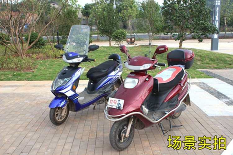 Xe máy ba bánh kính chắn gió phía trước xe điện mở rộng nâng cao kính chắn gió trong suốt kính chắn gió ván hữu cơ kính chắn gió airblade