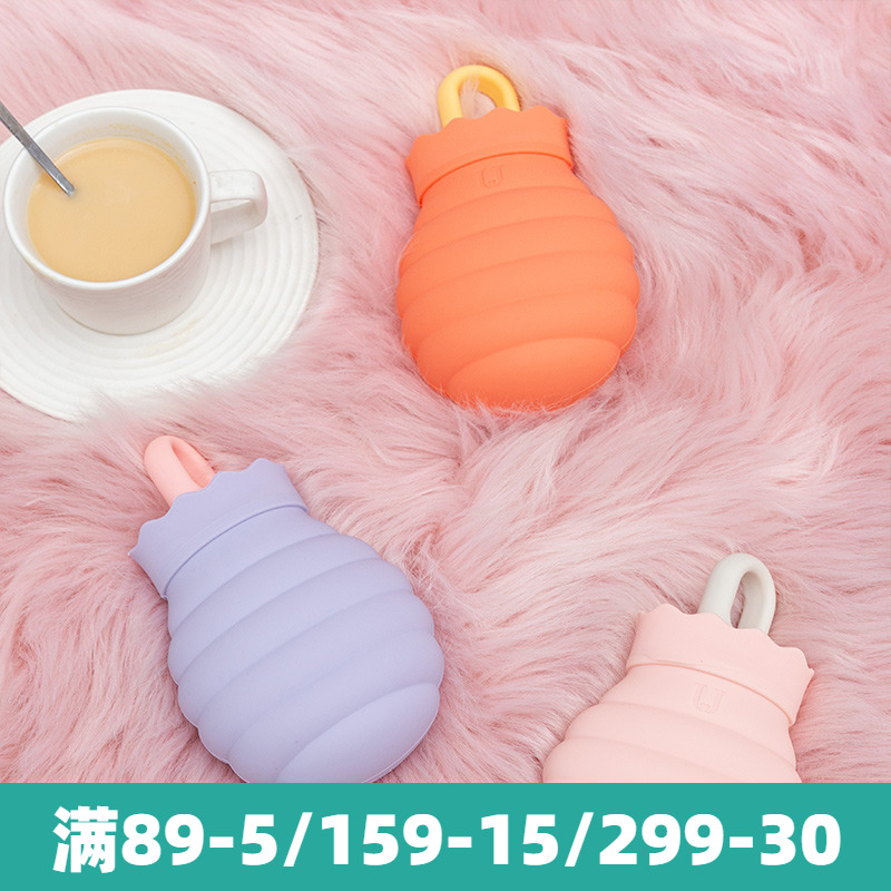 Hot water bottle silicone mini cute small water injection handbag schoolgirl mini convenience portable warm baby explosion proof