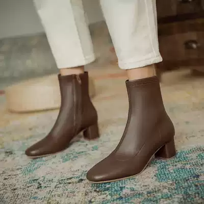 2020 Autumn and Winter new short boots female side zipper leather Joker middle heel thick heel square head elastic boots socks slim boots