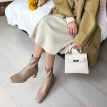 Good-looking milk tea color ~ leather small square head boots like ~ 5cm thick heel is very stable