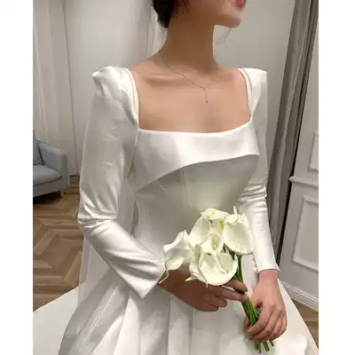 Satin main wedding dress bride 2020 new temperament trailing simple gauze light French winter 2021 long-sleeved