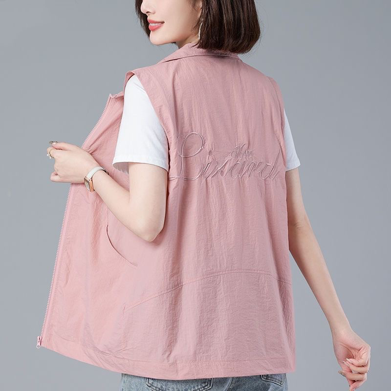 Women's Vest, Thin Summer Style 2024, Sun-Protective Outerwear for Middle-Aged Moms, Stylish and Age-Reducing Vest