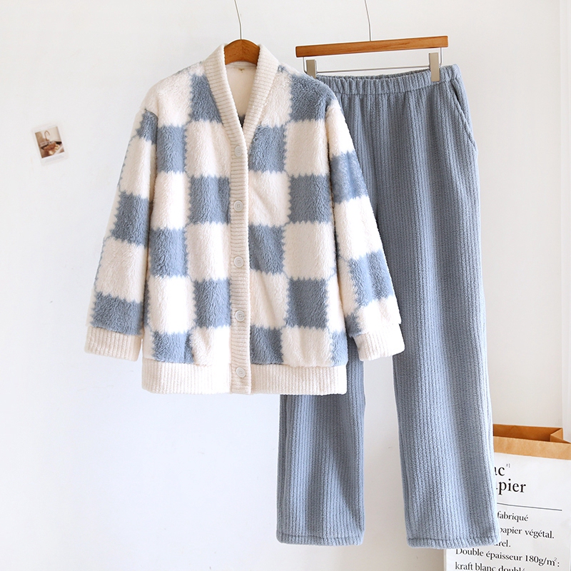 Pajamas for Women in Winter, Thickened and Fleece-Lined, Flannel, Warm, Coral Velvet, Simple Casual Plaid Cardigan, Home Wear Set Pajamas for Women in Winter, Thickened and Fleece-Lined, Flannel, Warm, Coral Velvet, Simple Casual Plaid Cardigan, Home Wear Set