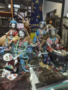 中国古美術品林偉東手製　精品　富貴 骨董 中国古美術 陶磁器 美人彫刻 アンティーク 置物 林偉東
