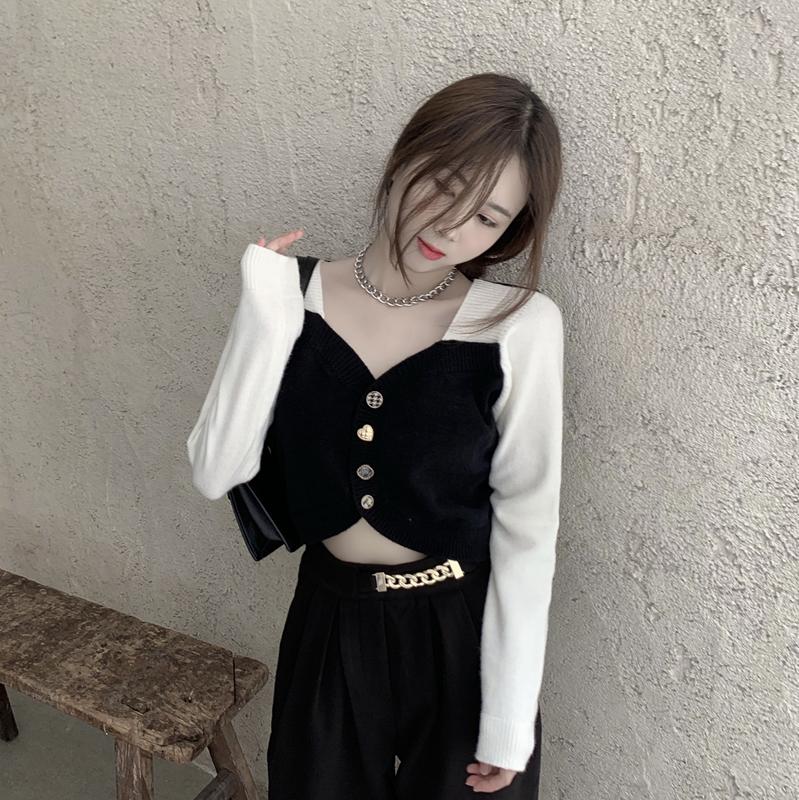 Early spring 2022 New small crowdn-up sleeves Sexy Square Collar Blouse Women's Inner Lap Design Feel Knit Undershirt