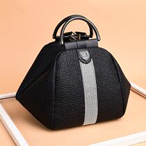 New shoulder bag female 2020 Korean version of large capacity mother bag multi use bag soft leather backpack travel bag wild men