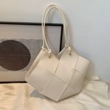 Небольшая дизайнерская вместительная и большая сумка через плечо, модная плетеная сумка на одно плечо, французский стиль, изысканный стиль, коллекция 2021