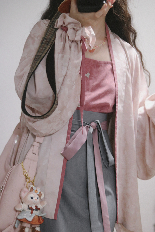 【Hide and Seek·Flower in the Mist·Pink】Open-Front Straight Collar Puff Sleeve Top with Contrasting Color Tie and Bud-Like Design Hanfu in Stock
