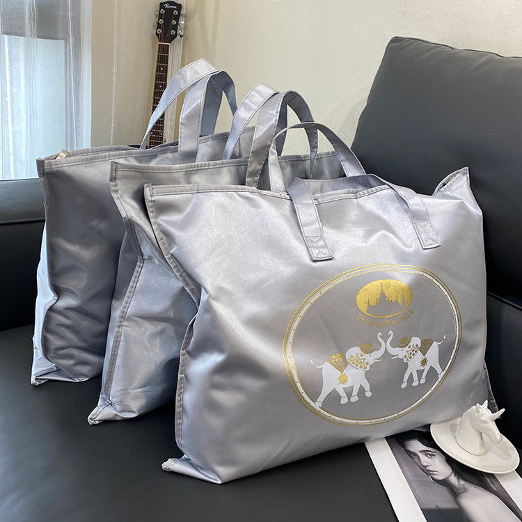 Combustion test 100% mulberry silk Light luxury mulberry silk filled filament cotton 3 pounds of mother and child quilt summer cool quilt quilt