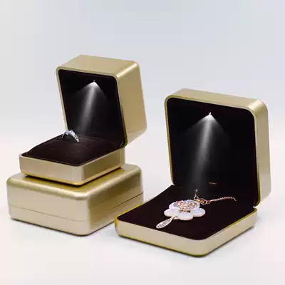 New high-end paint ring box Wedding forest bracelet box Large necklace box pendant box Ear needle earring box