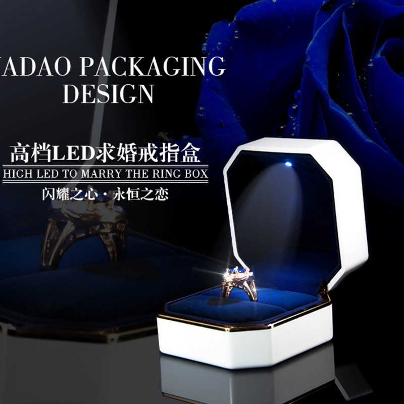 Proposal ring box Wedding high-grade creative ring box Diamond ring box led wedding forest jewelry box