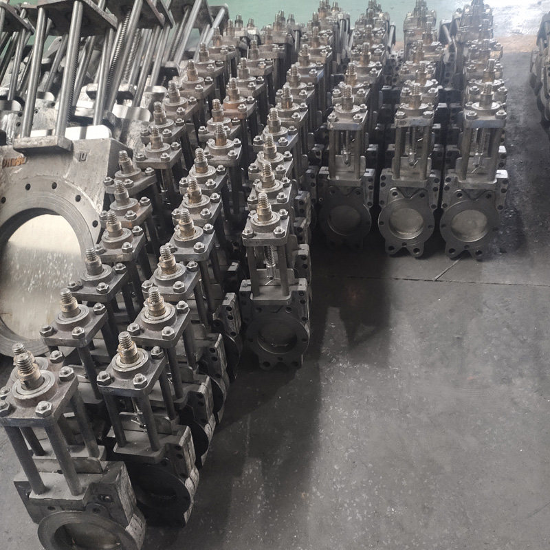 Manufacturer produces knife type gate valve Z73X-10Q ductile iron abrasion resistant serous valve manually no trench serous valve