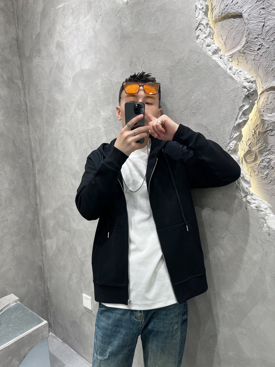 郑合我意男装店