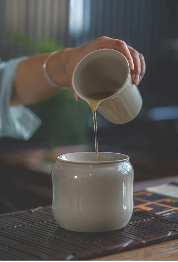 JingLan plant ash glaze on Japanese small tea wash in hot water with dou ceramic wash water jar zen tea service parts