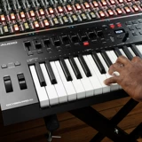 M-Audio oxygen Pro 25/32/49/61 Профессиональная аранжировка клавишного полусвязанного контроллера MIDI