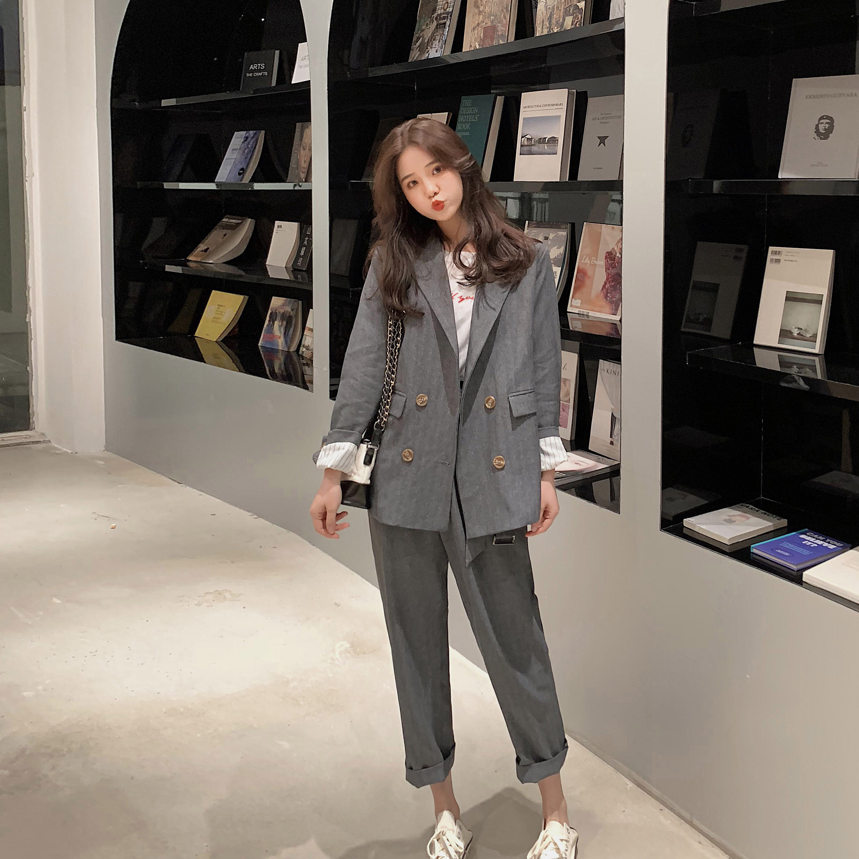European station suit suit female Korean version 2021 spring and autumn new small suit jacket casual suit suit two-piece set