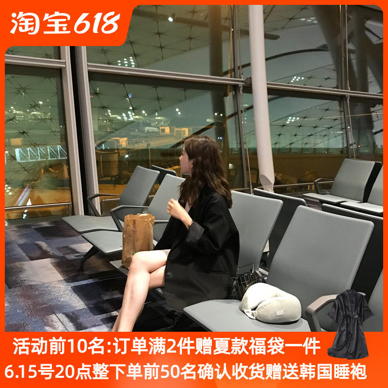 European Station Black Suit Jacket Woman 2022 Chunqiu New Web Red Lazy Breeze Korean Version Casual Loose West Suit Woman