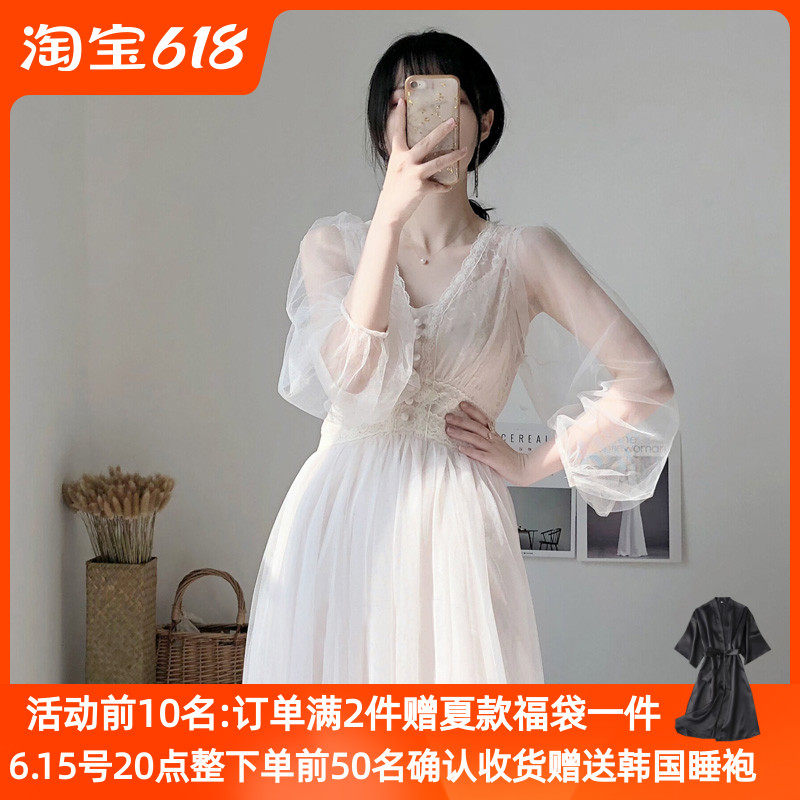 Law-style first love sweet and windy with women 2021 Xia Art and art light cooked palace wind collection waist display slim lace white long dress