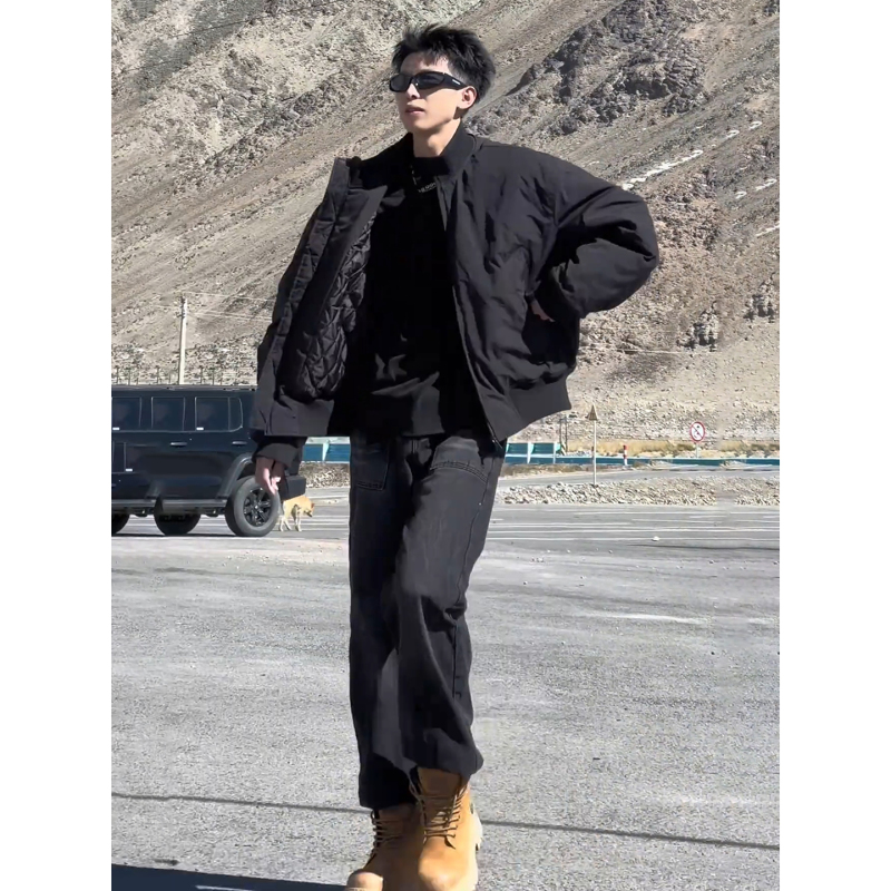 Black Short Flight Jacket Cotton Coat for Men, Winter Thickened Stand Collar Baseball Jacket, American Style Oversized Workwear Cotton Coat Black Short Flight Jacket Cotton Coat for Men, Winter Thickened Stand Collar Baseball Jacket, American Style Oversized Workwear Cotton Coat