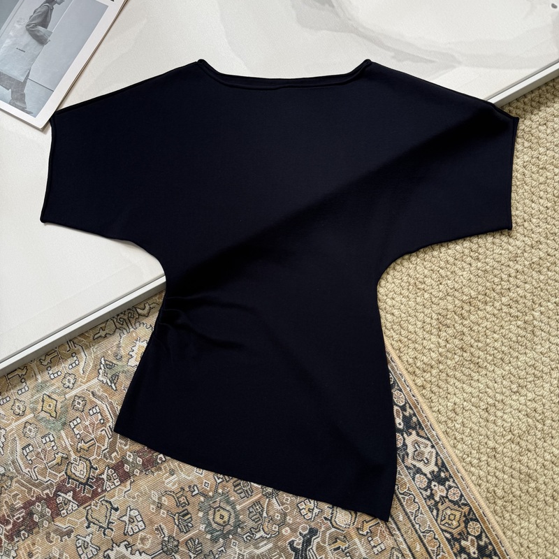 The Waistline of the Upper Body Is so Beautiful! It Makes You Look Super Slim!! One-Shoulder Short-Sleeved Acetate Knit Top for Women The Waistline of the Upper Body Is so Beautiful! It Makes You Look Super Slim!! One-Shoulder Short-Sleeved Acetate Knit Top for Women